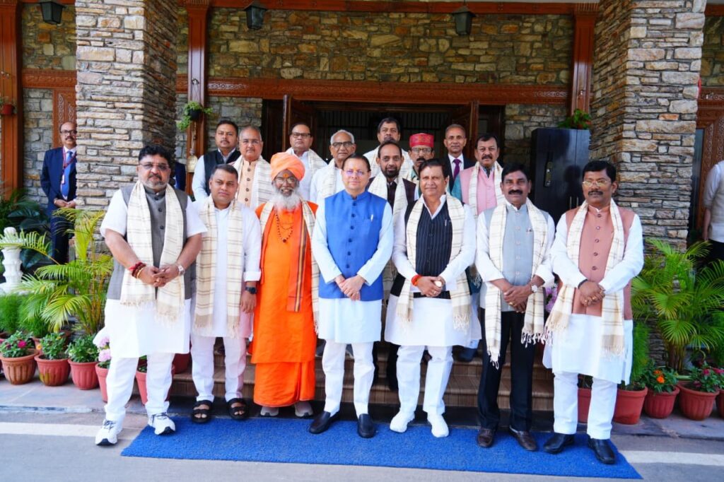 मुख्यमंत्री धामी से ओबीसी वेलफेयर पार्लियामेंट्री कमेटी के प्रतिनिधिमण्डल ने  की भेंट